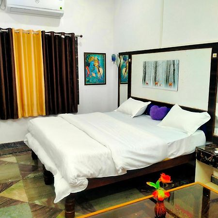 Eastern Gate Homestay 카주라호 외부 사진