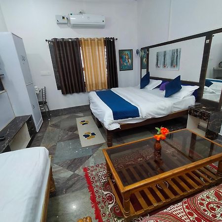 Eastern Gate Homestay 카주라호 외부 사진