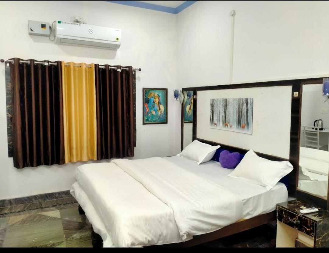 Eastern Gate Homestay 카주라호 외부 사진